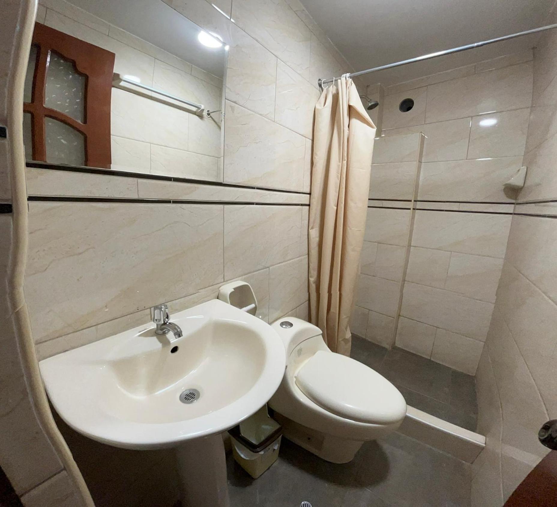 Hostal Apu Qhawarina Ollantaytambo Kültér fotó