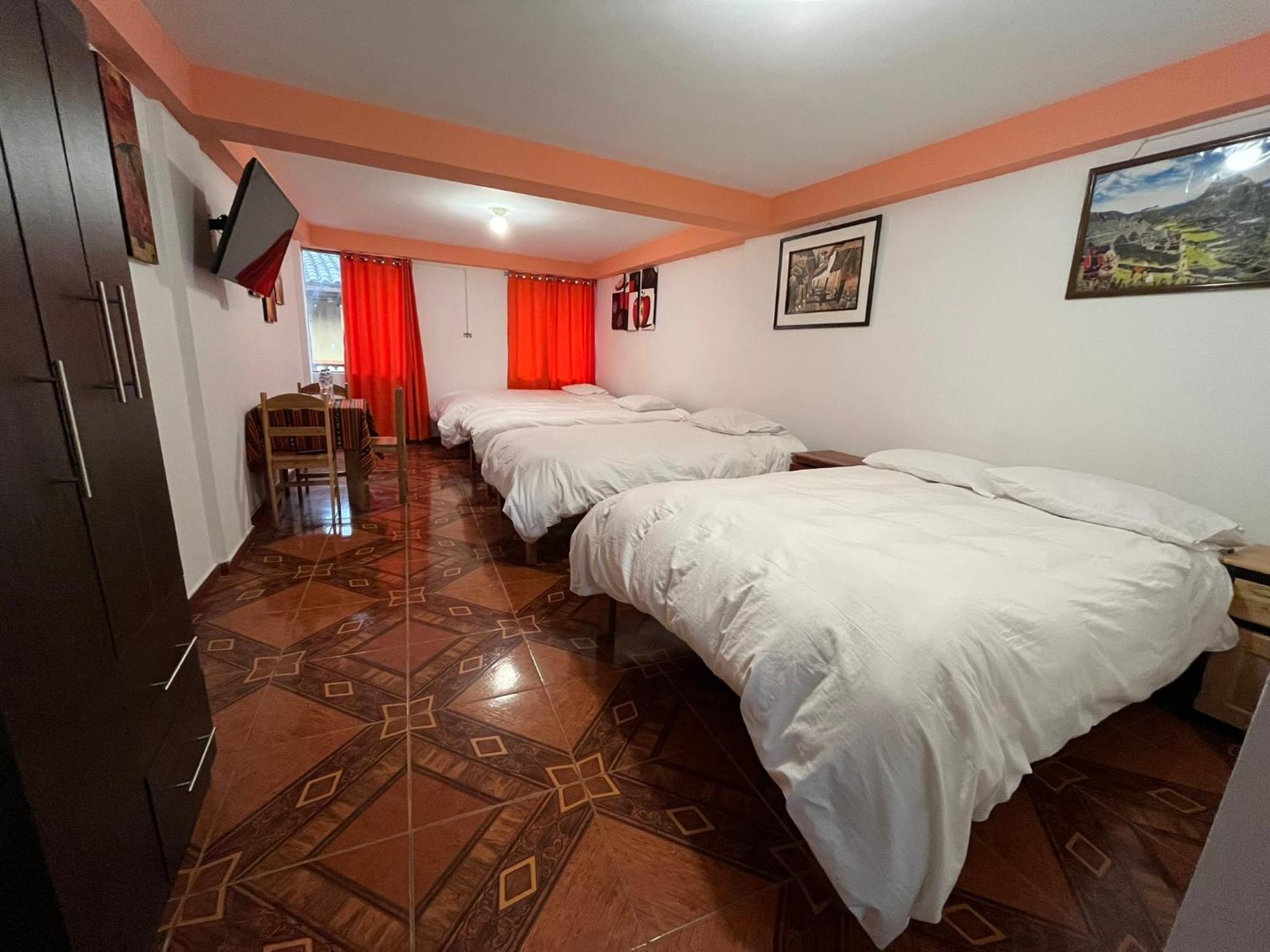 Hostal Apu Qhawarina Ollantaytambo Kültér fotó