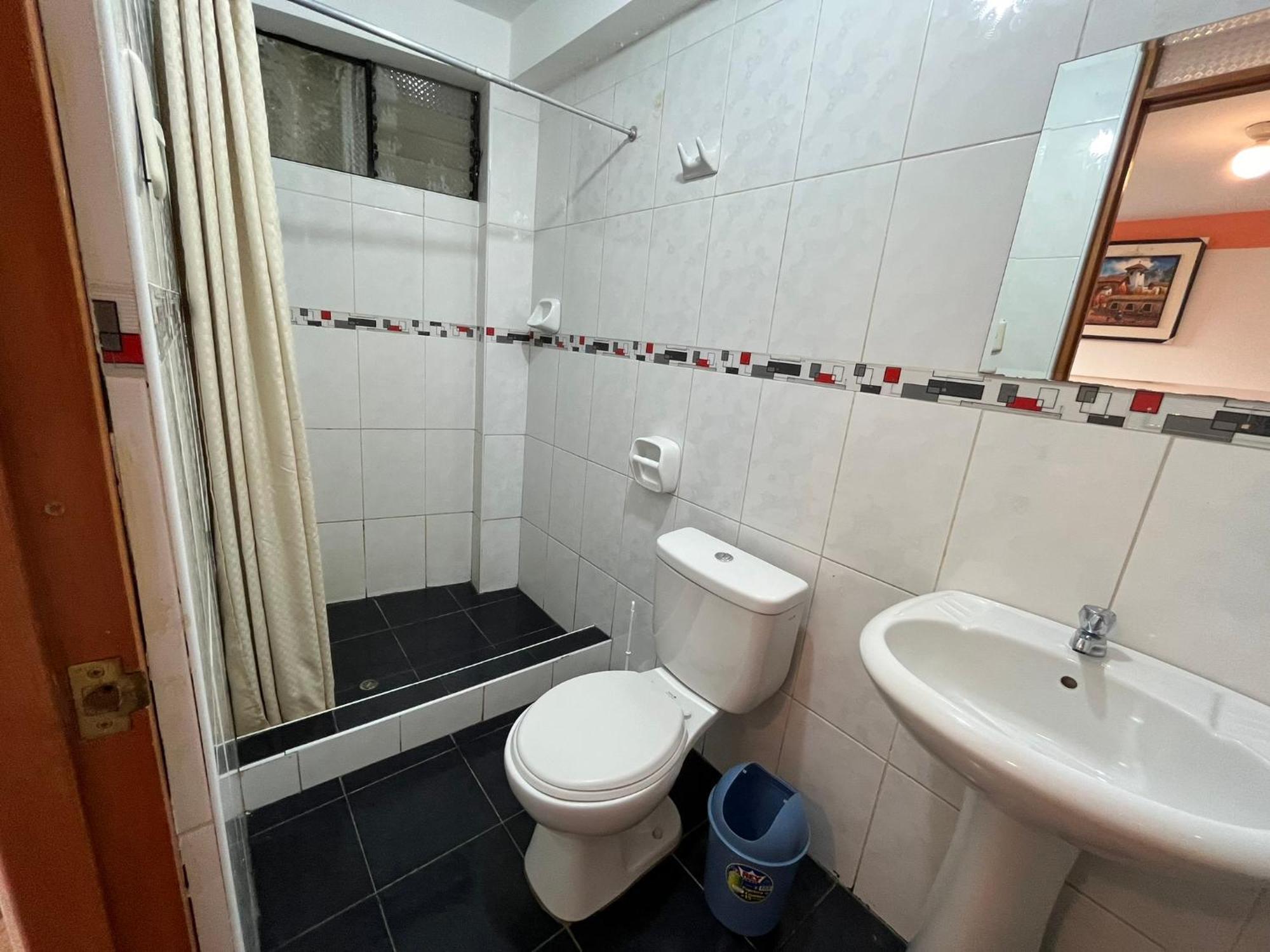 Hostal Apu Qhawarina Ollantaytambo Kültér fotó